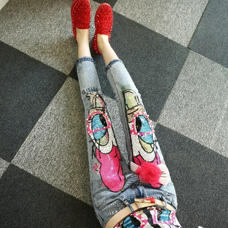 2022 Autumn Pink Cartoon Sequined Embroidery Women Jeans Ripped Casual Denim Pants Female Ankle-length Jeans